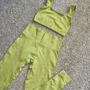 SET Active Lime Green Seamless Leggings & Sports Bra Set